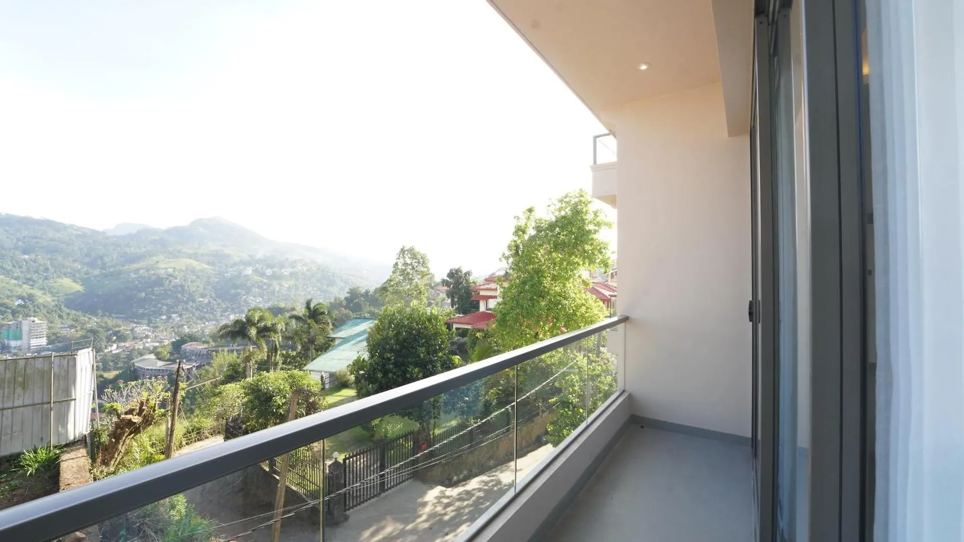 Hotel Iris Kandy Sri Lanka