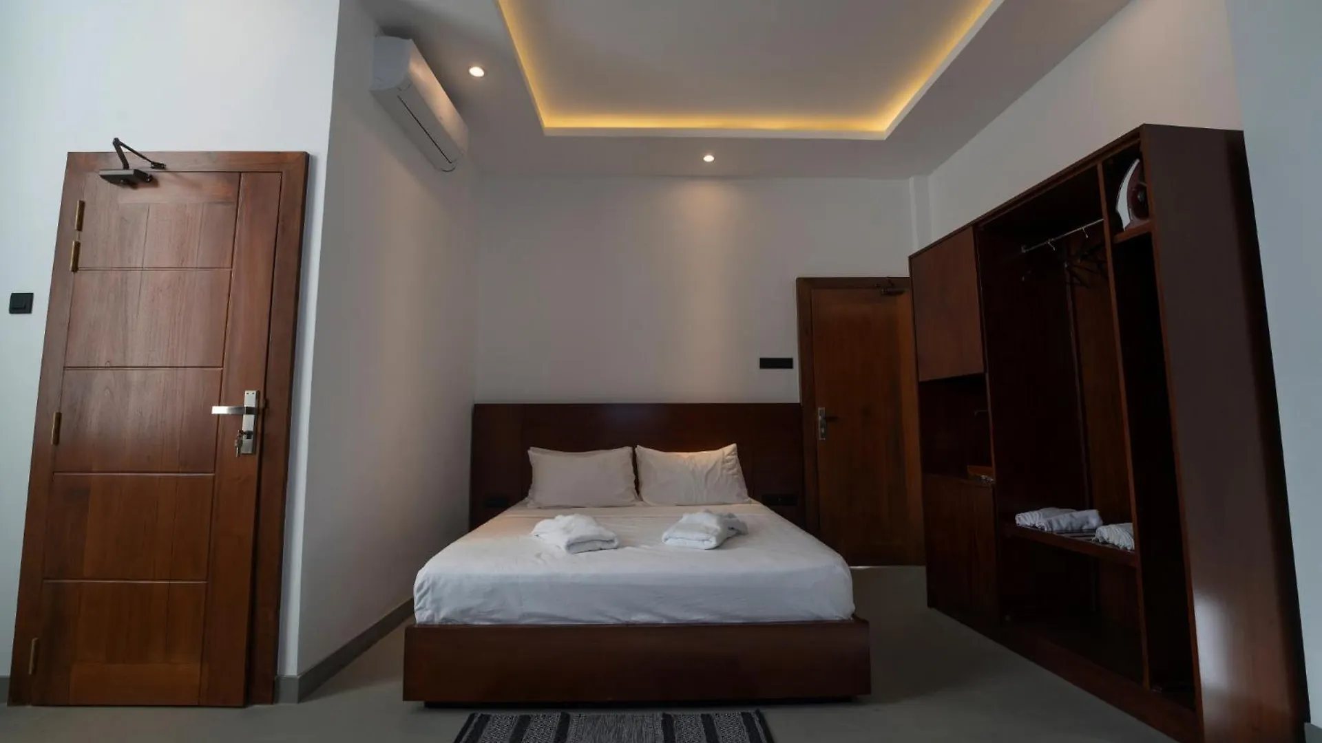 Hotel Iris Kandy Sri Lanka