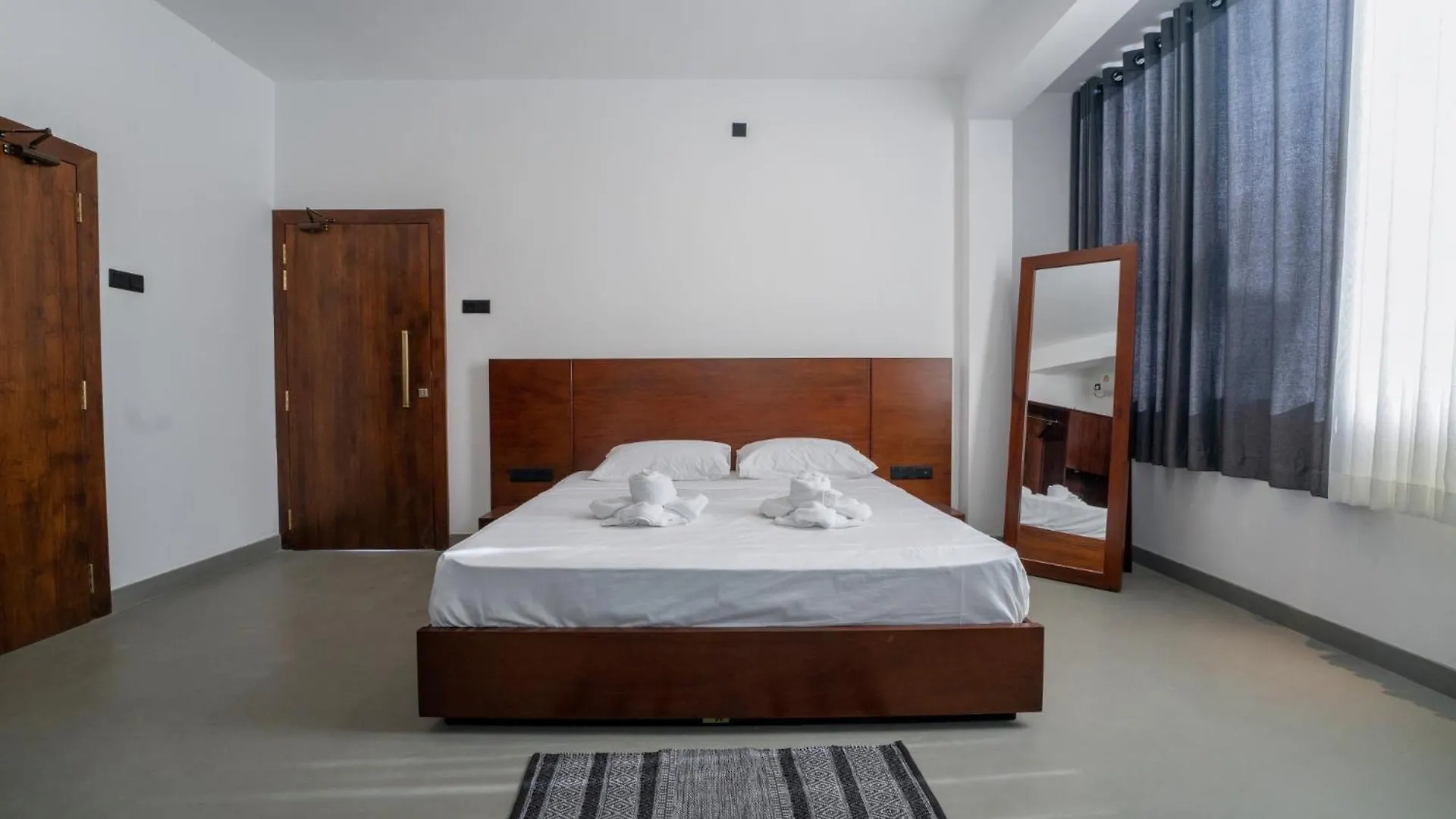 Hotel Iris Kandy Sri Lanka